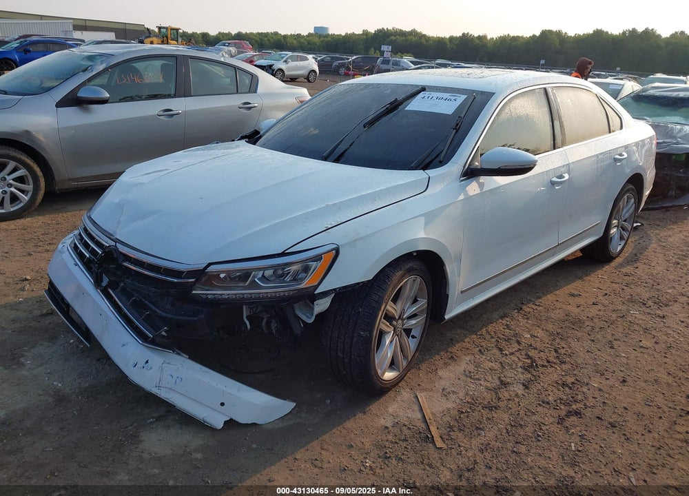 2017 VOLKSWAGEN PASSAT VIN: 1VWCT7A33HC075952
