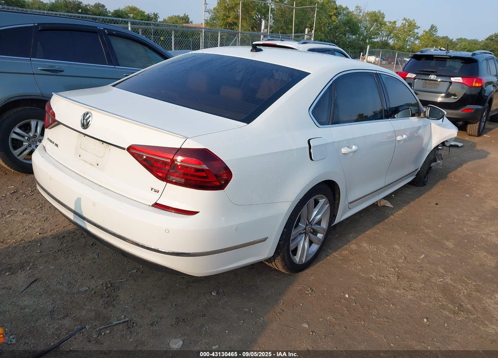 2017 VOLKSWAGEN PASSAT VIN: 1VWCT7A33HC075952