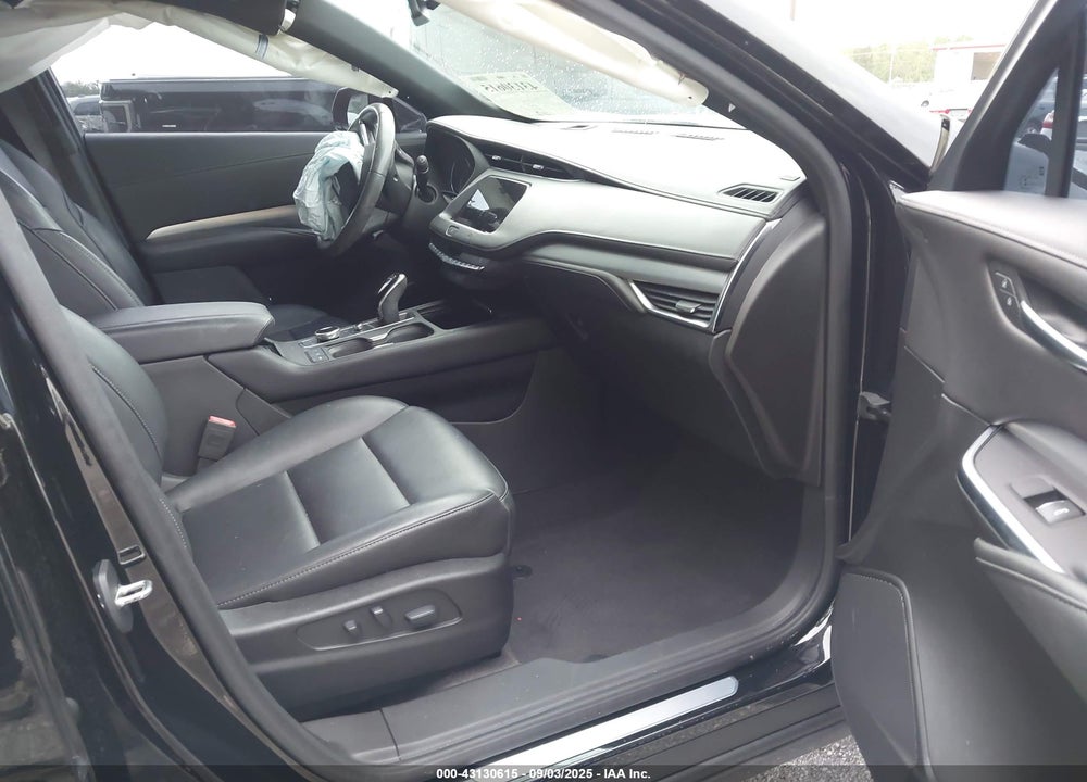 2020 CADILLAC XT4 VIN: 1GYFZCR43LF138960