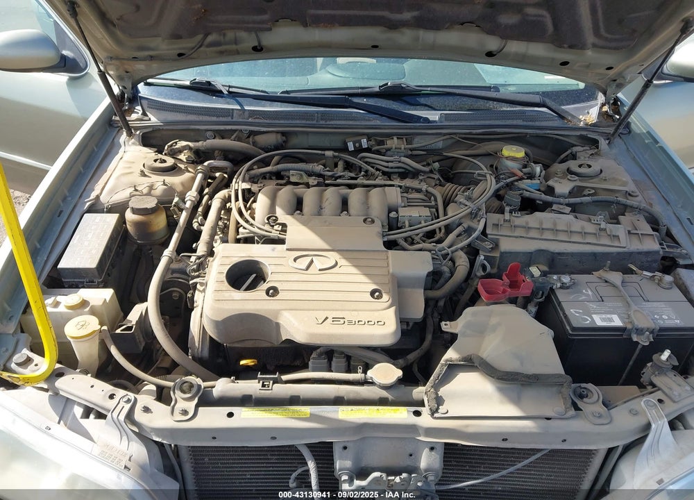 2001 INFINITI I30 LUXURY VIN: JNKCA31A81T010941