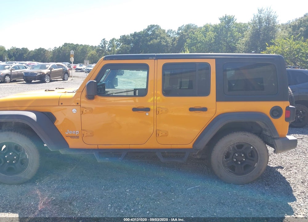 2018 JEEP WRANGLER UNLIMITED VIN: 1C4HJXDG9JW136187