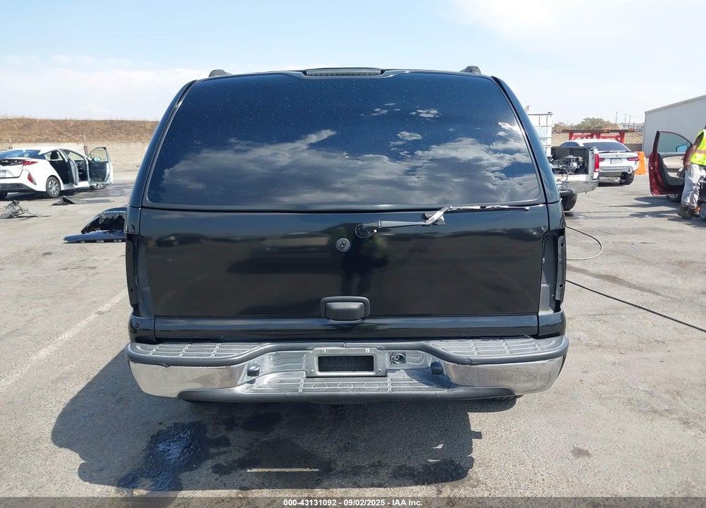 2004 CHEVROLET TAHOE LS VIN: 1GNEK13Z44J236352