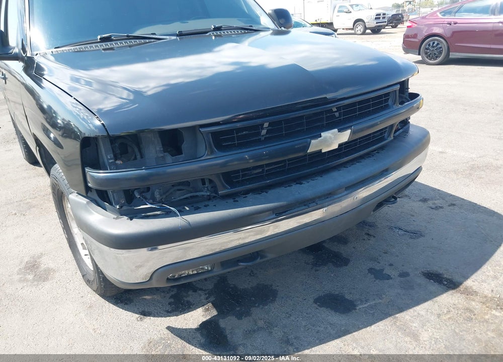2004 CHEVROLET TAHOE LS VIN: 1GNEK13Z44J236352