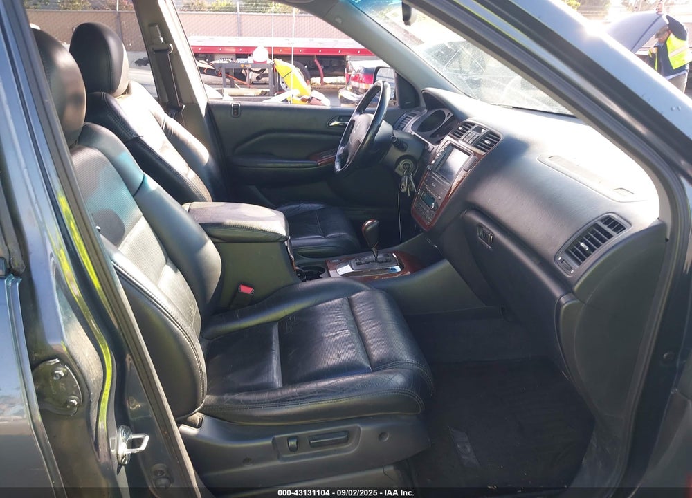 2005 ACURA MDX VIN: 2HNYD18885H534819