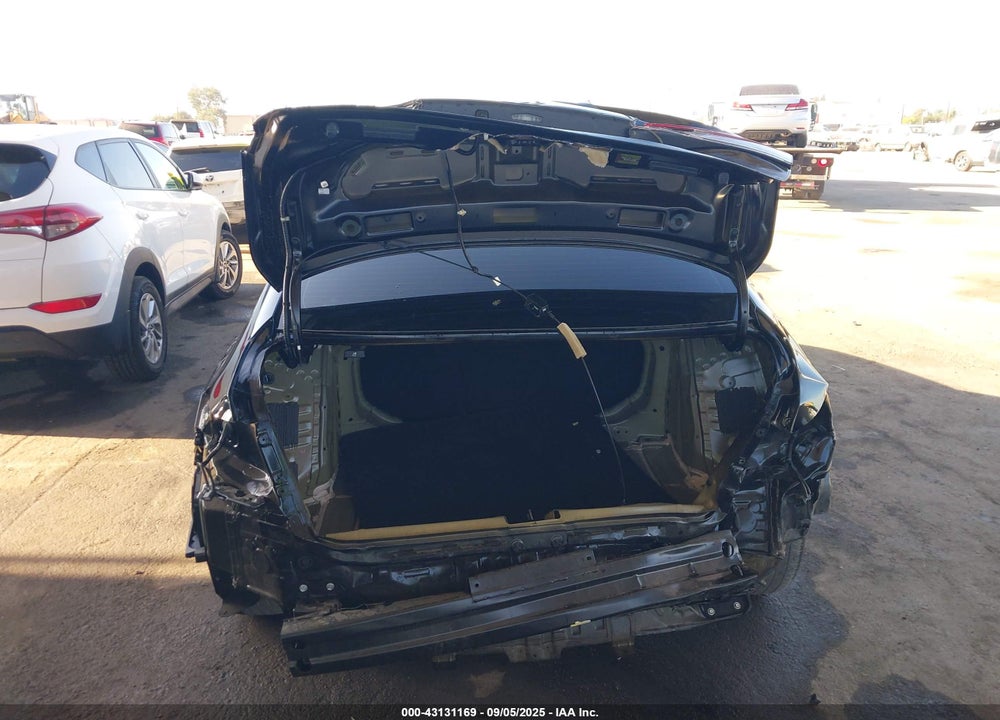 2022 HONDA CIVIC VIN: 2HGFE2F21NH518056