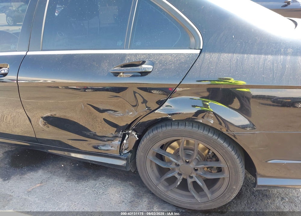 2012 MERCEDES-BENZ C CLASS VIN: WDDGF8BB4CR231550