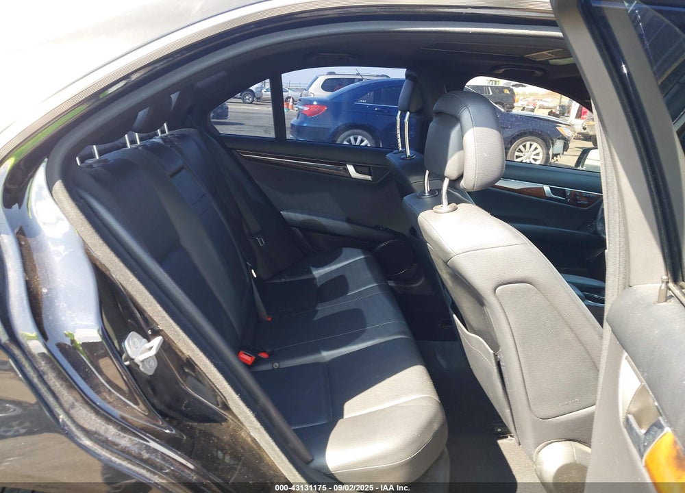 2012 MERCEDES-BENZ C CLASS VIN: WDDGF8BB4CR231550
