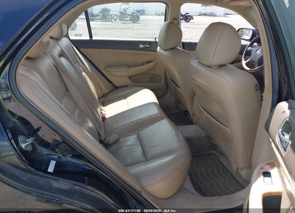 2005 HONDA ACCORD 2.4 EX VIN: 1HGCM56895A073902