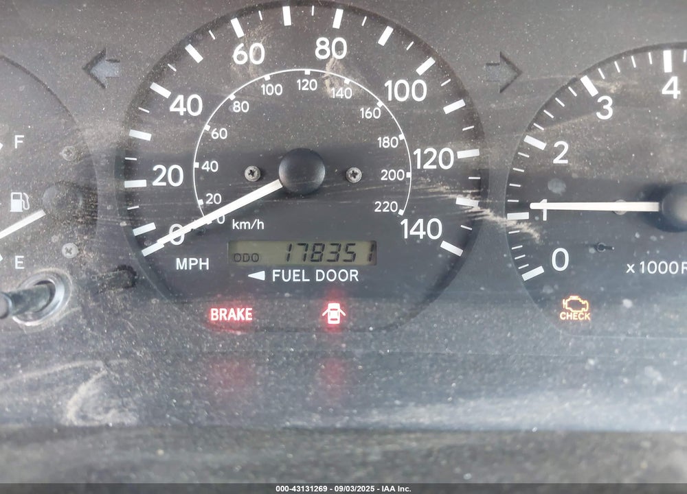 2000 TOYOTA CAMRY LE VIN: JT2BG22K8Y0531501