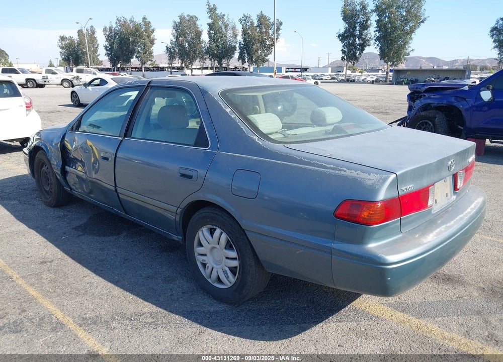 2000 TOYOTA CAMRY LE VIN: JT2BG22K8Y0531501