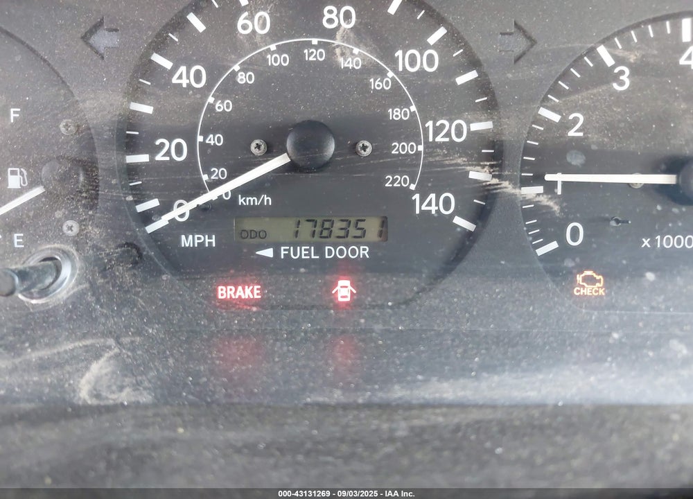 2000 TOYOTA CAMRY LE VIN: JT2BG22K8Y0531501