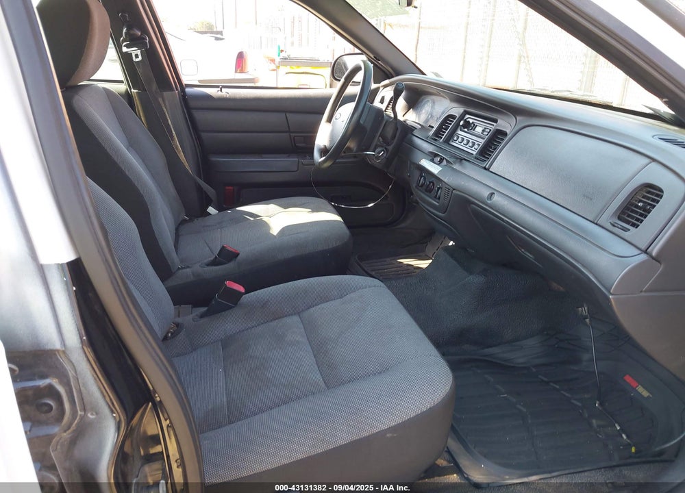 2011 FORD CROWN VICTORIA VIN: 2FABP7BV7BX167813