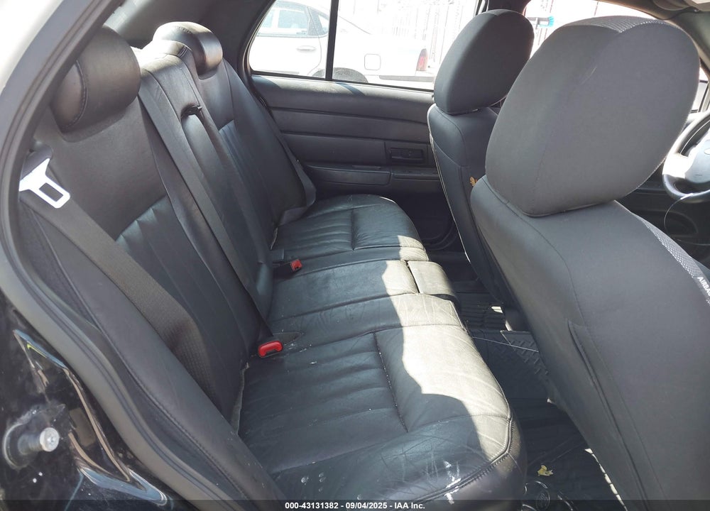 2011 FORD CROWN VICTORIA VIN: 2FABP7BV7BX167813