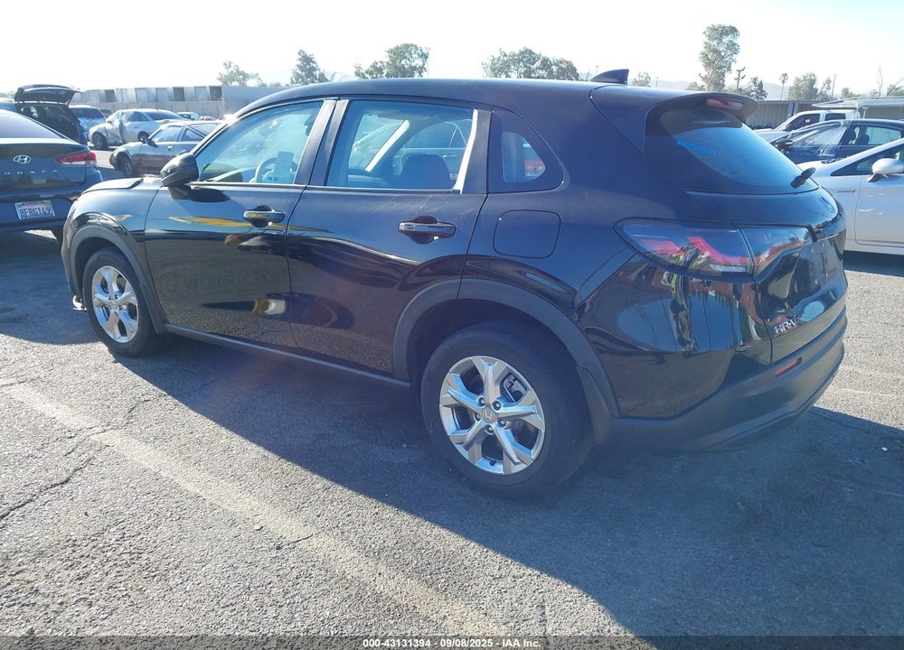 2023 HONDA HR-V 2WD LX VIN: 3CZRZ1H37PM740440