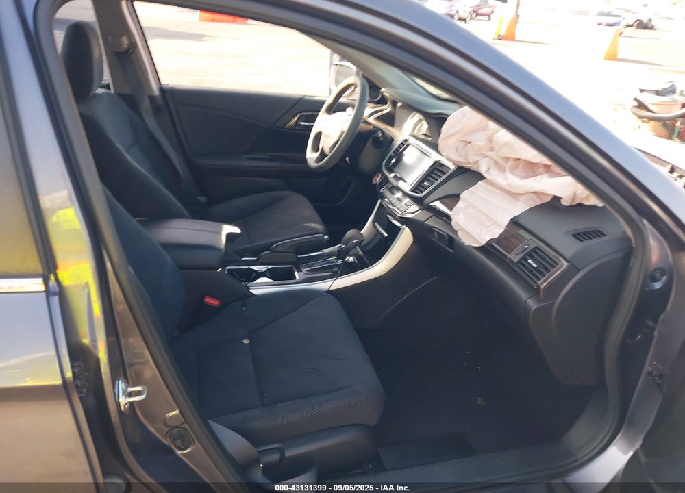 2017 HONDA ACCORD VIN: 1HGCR2F78HA030583