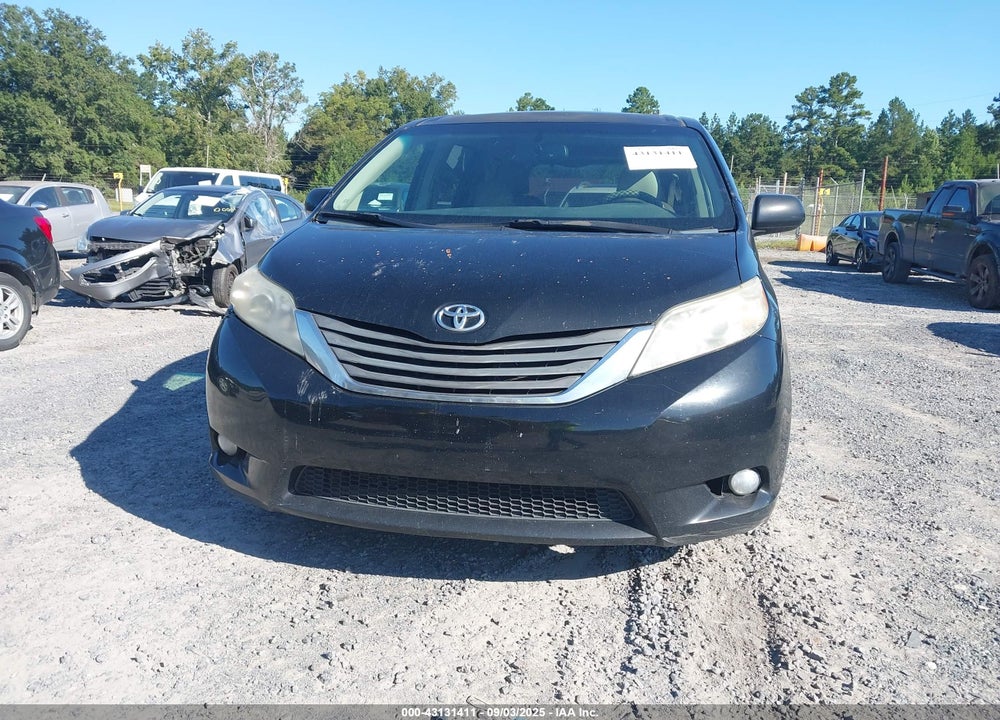 2011 TOYOTA SIENNA VIN: 5TDYK3DC4BS016737