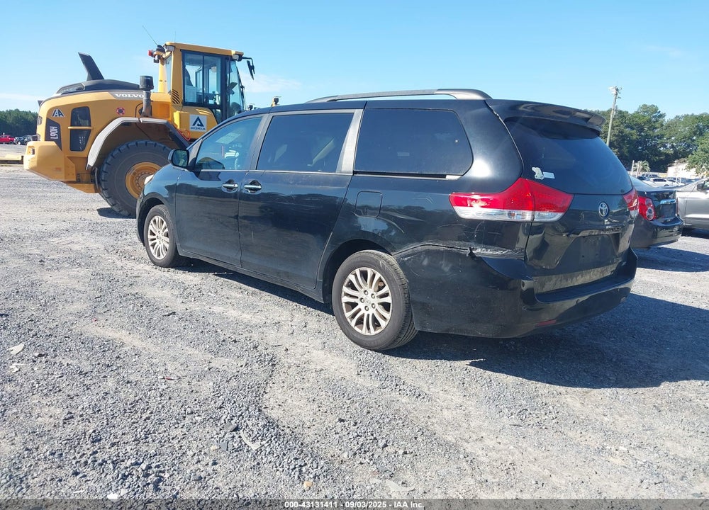 2011 TOYOTA SIENNA VIN: 5TDYK3DC4BS016737