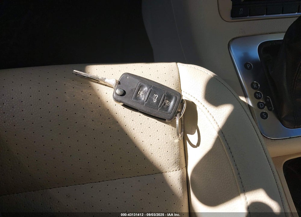 2012 VOLKSWAGEN TIGUAN SE VIN: WVGAV7AX8CW566799