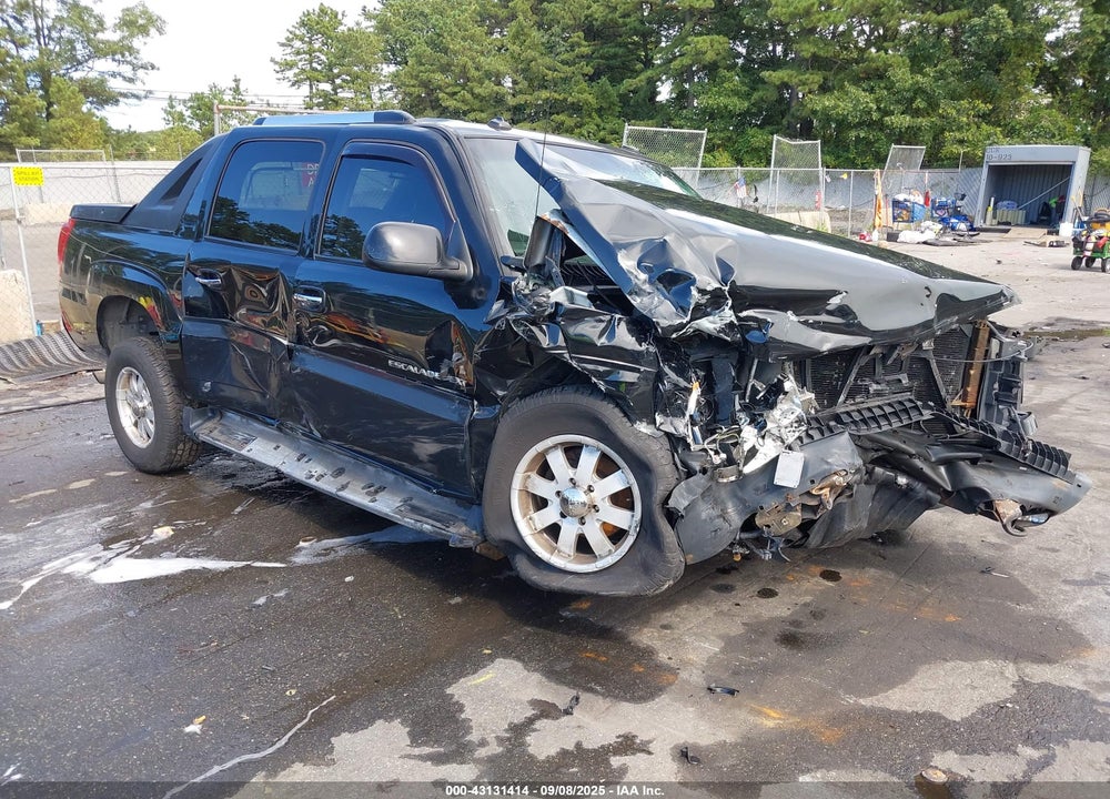 2003 CADILLAC ESCALADE EXT STANDARD VIN: 3GYEK63N53G332472