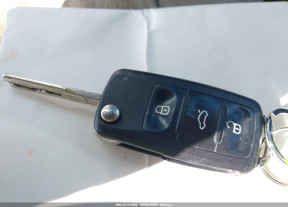 2013 VOLKSWAGEN TIGUAN VIN: WVGBV3AX8DW622321