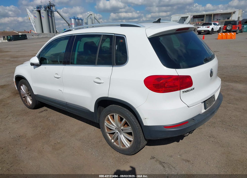 2013 VOLKSWAGEN TIGUAN VIN: WVGBV3AX8DW622321