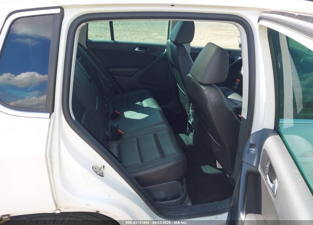 2013 VOLKSWAGEN TIGUAN VIN: WVGBV3AX8DW622321