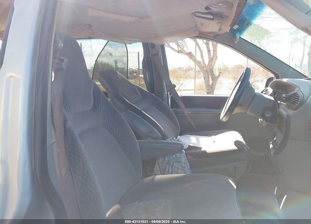 2000 DODGE GRAND CARAVAN SE VIN: 2B4GP44G3YR743436