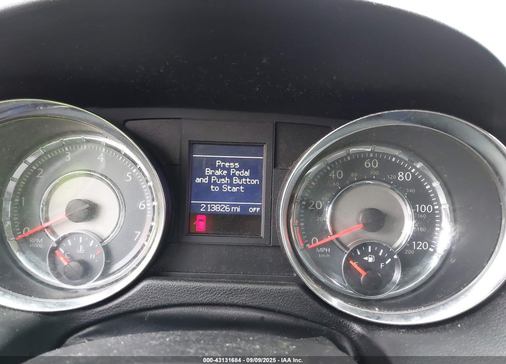 2011 CHRYSLER TOWN & COUNTRY VIN: 2A4RR8DG2BR759125