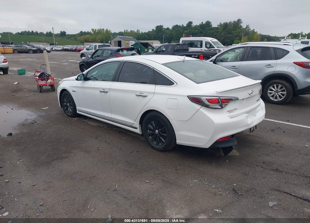 2016 HYUNDAI SONATA HYBRID VIN: KMHE24L1XGA030098