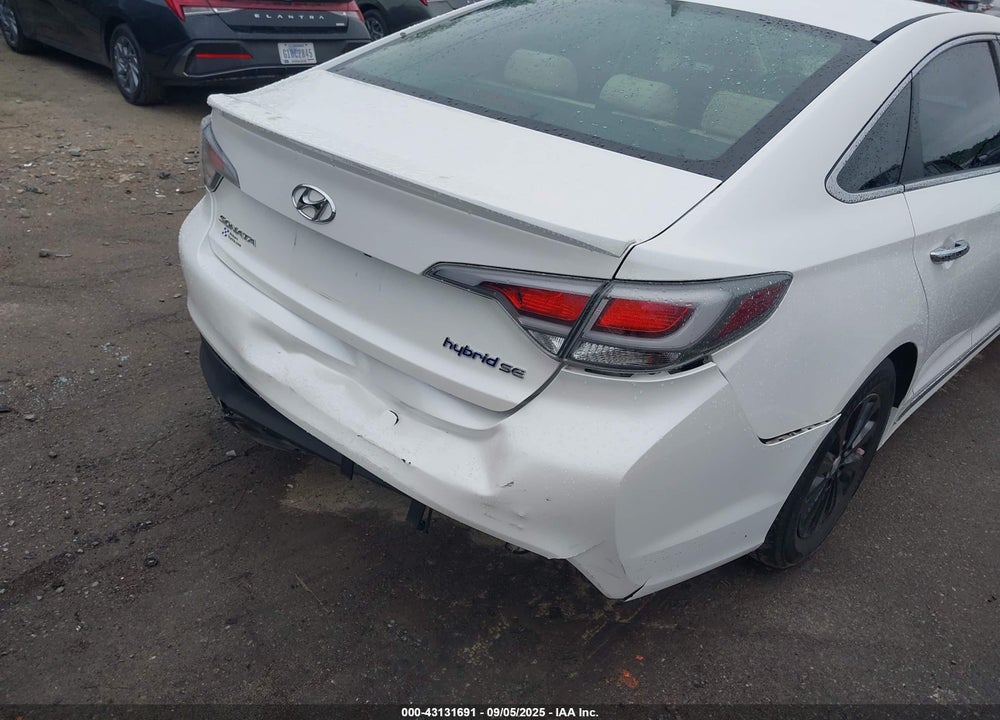 2016 HYUNDAI SONATA HYBRID VIN: KMHE24L1XGA030098