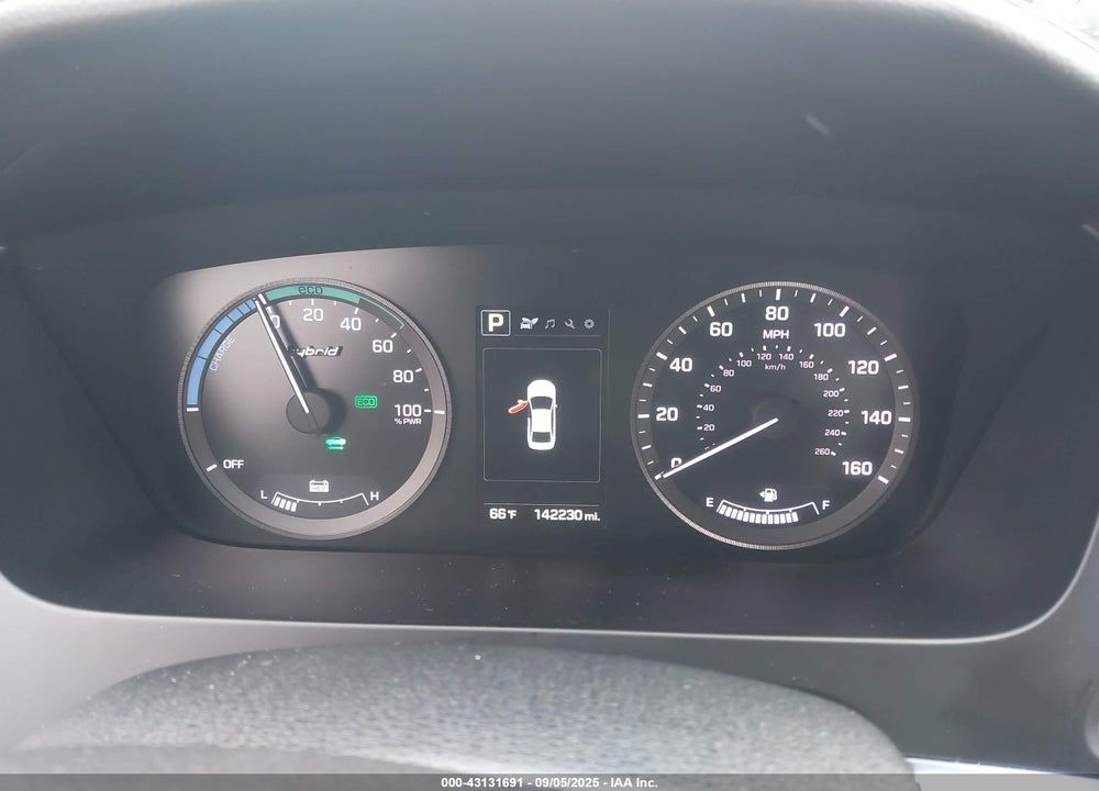 2016 HYUNDAI SONATA HYBRID VIN: KMHE24L1XGA030098