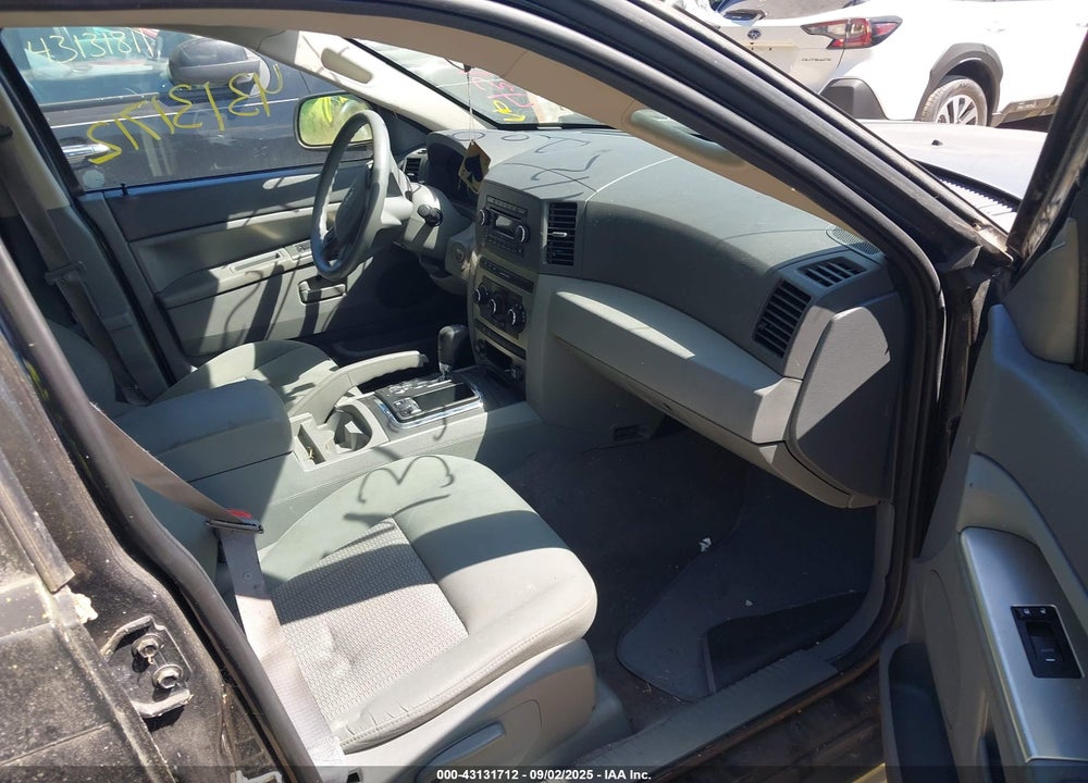 2007 JEEP GRAND CHEROKEE VIN: 1J8HR48P97C572560