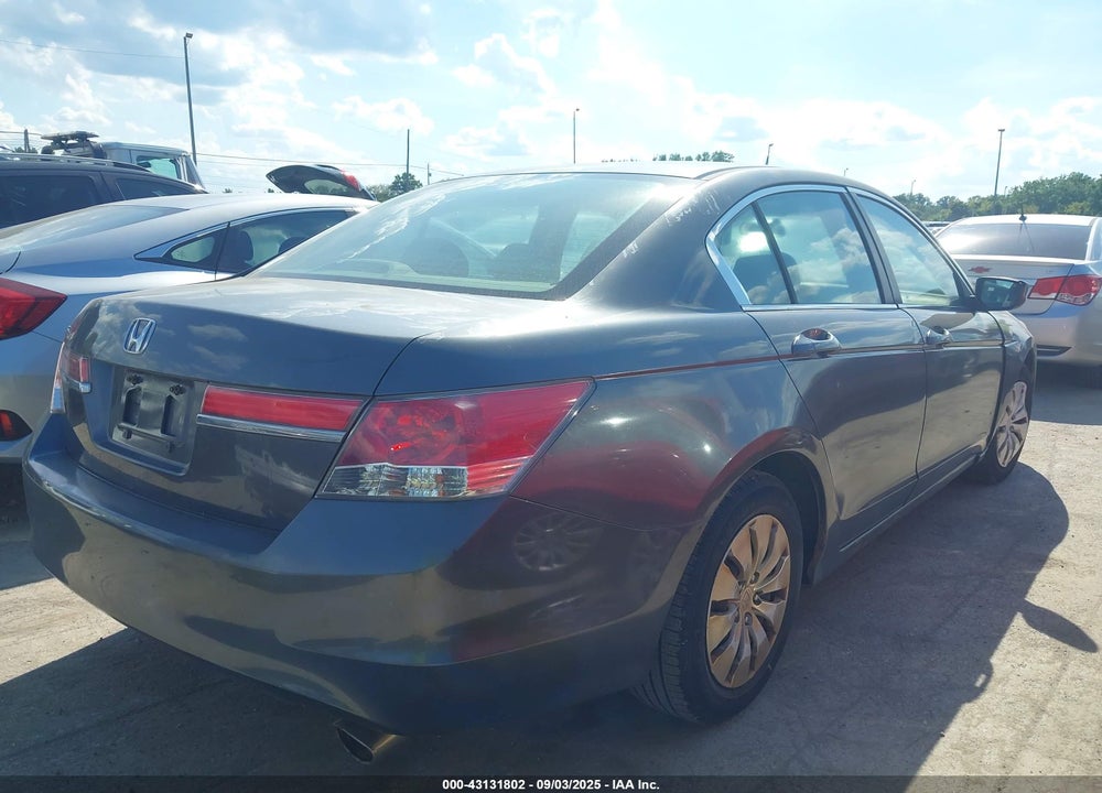 2011 HONDA ACCORD VIN: 1HGCP2F33BA107712