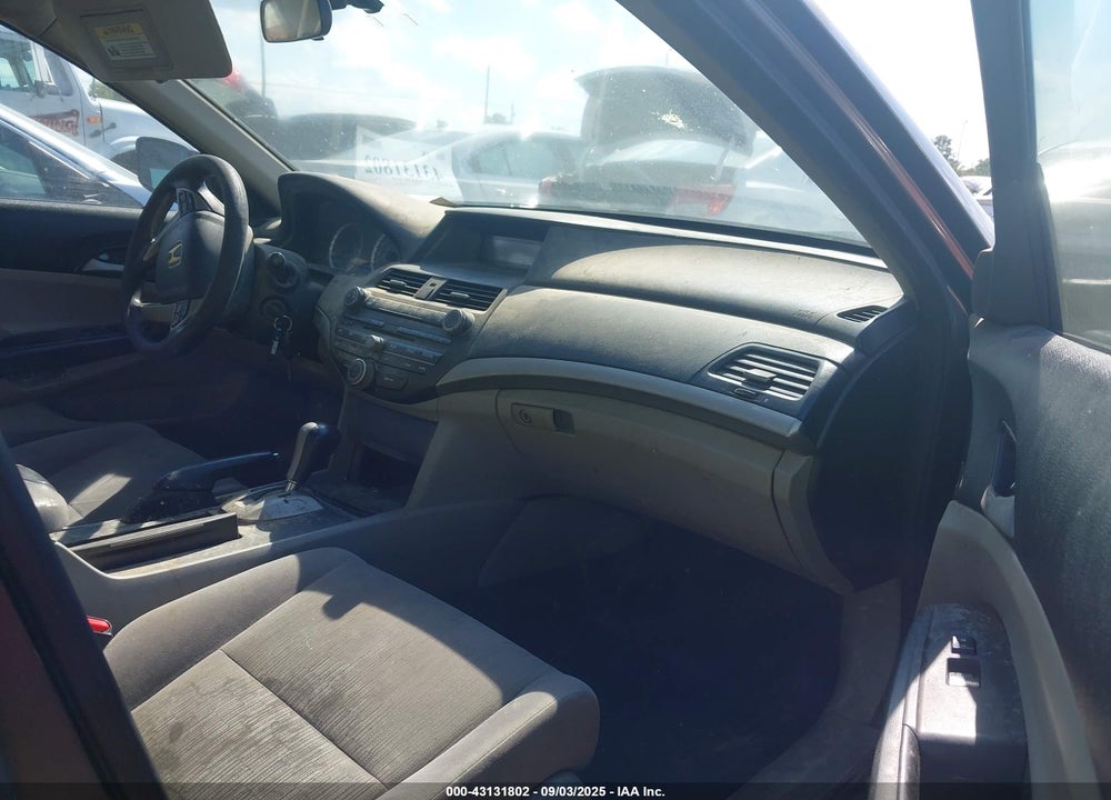 2011 HONDA ACCORD VIN: 1HGCP2F33BA107712