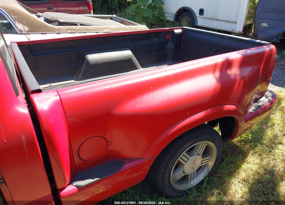 1997 CHEVROLET S-10 FLEETSIDE VIN: 1GCCS14W3V8206031
