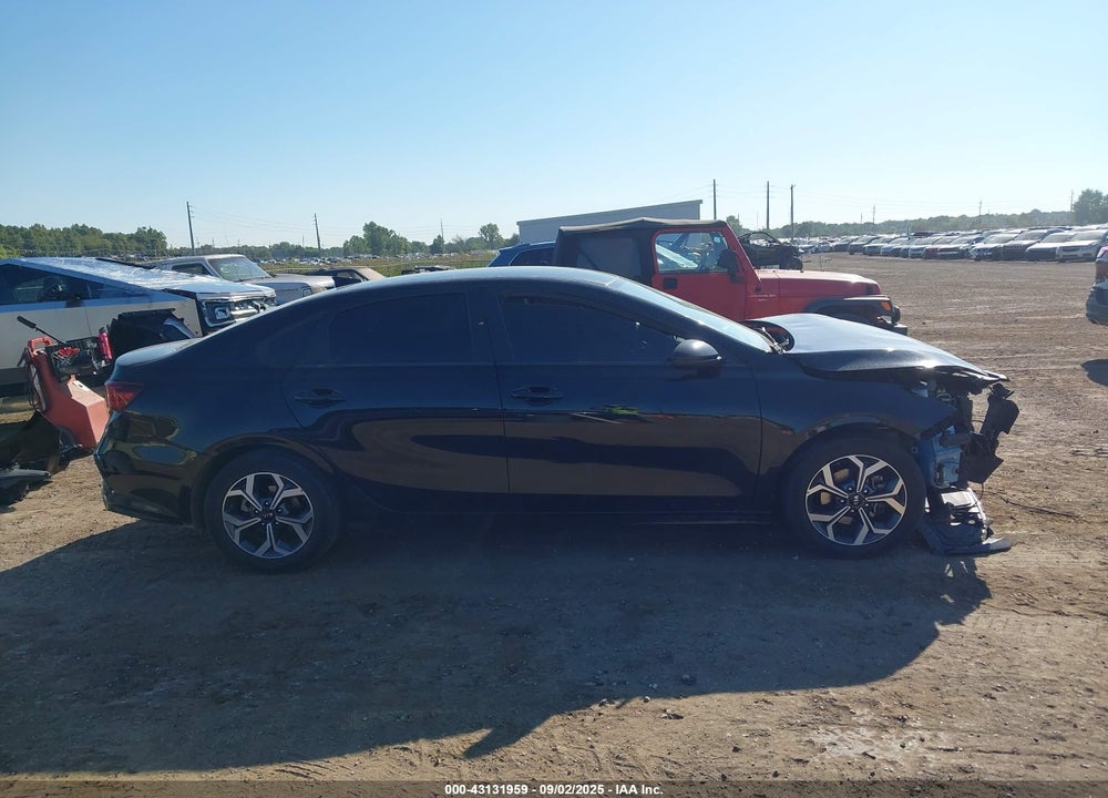 2021 KIA FORTE LXS VIN: 3KPF24AD8ME362197