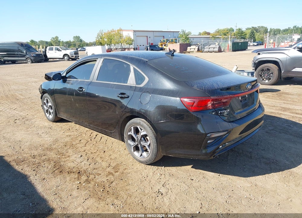 2021 KIA FORTE LXS VIN: 3KPF24AD8ME362197