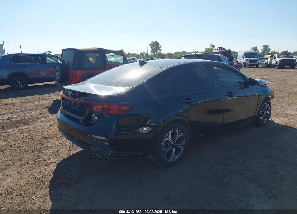 2021 KIA FORTE LXS VIN: 3KPF24AD8ME362197
