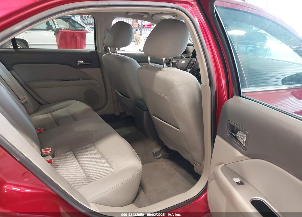 2011 FORD FUSION VIN: 3FAHP0CG7BR140336