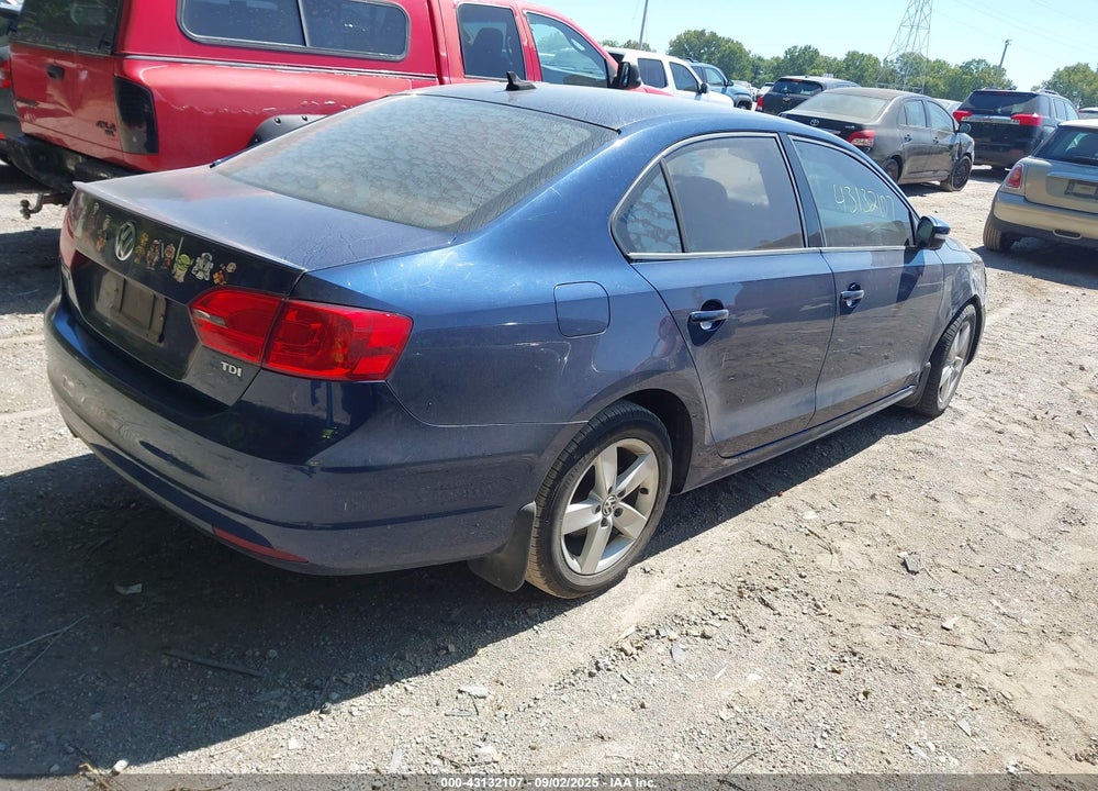2011 VOLKSWAGEN JETTA VIN: 3VWLL7AJ5BM033710