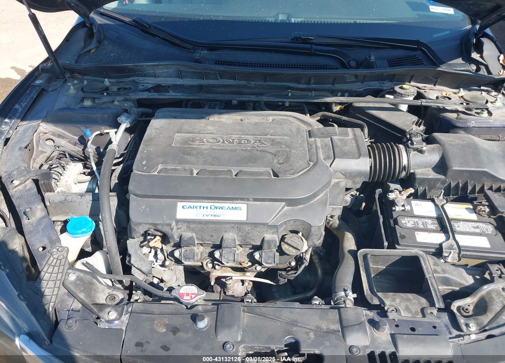 2015 HONDA ACCORD VIN: 1HGCR3F8XFA037773