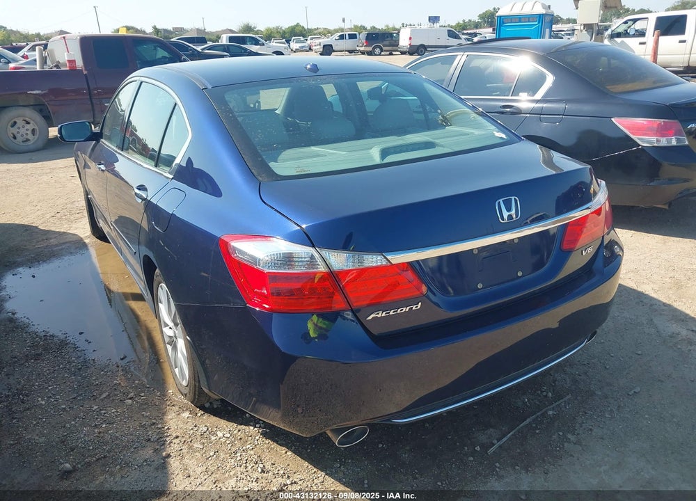 2015 HONDA ACCORD VIN: 1HGCR3F8XFA037773