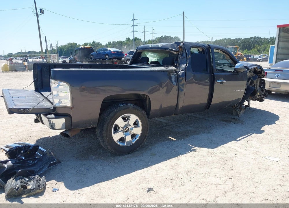 2011 CHEVROLET SILVERADO 1500 VIN: 1GCRCSE06BZ318187