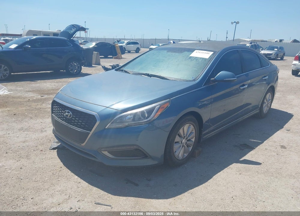 2016 HYUNDAI SONATA HYBRID VIN: KMHE24L17GA037932