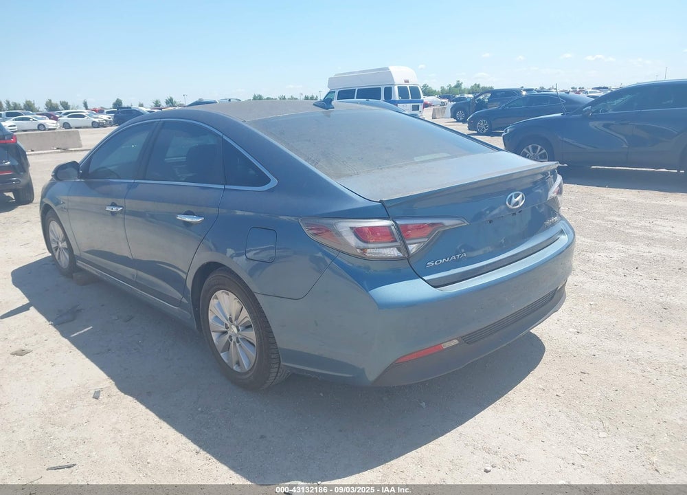 2016 HYUNDAI SONATA HYBRID VIN: KMHE24L17GA037932