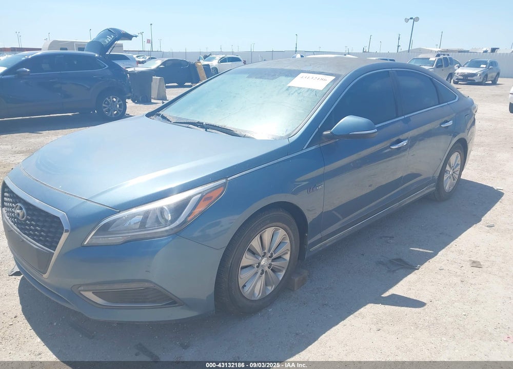 2016 HYUNDAI SONATA HYBRID VIN: KMHE24L17GA037932