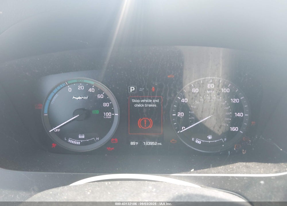 2016 HYUNDAI SONATA HYBRID VIN: KMHE24L17GA037932