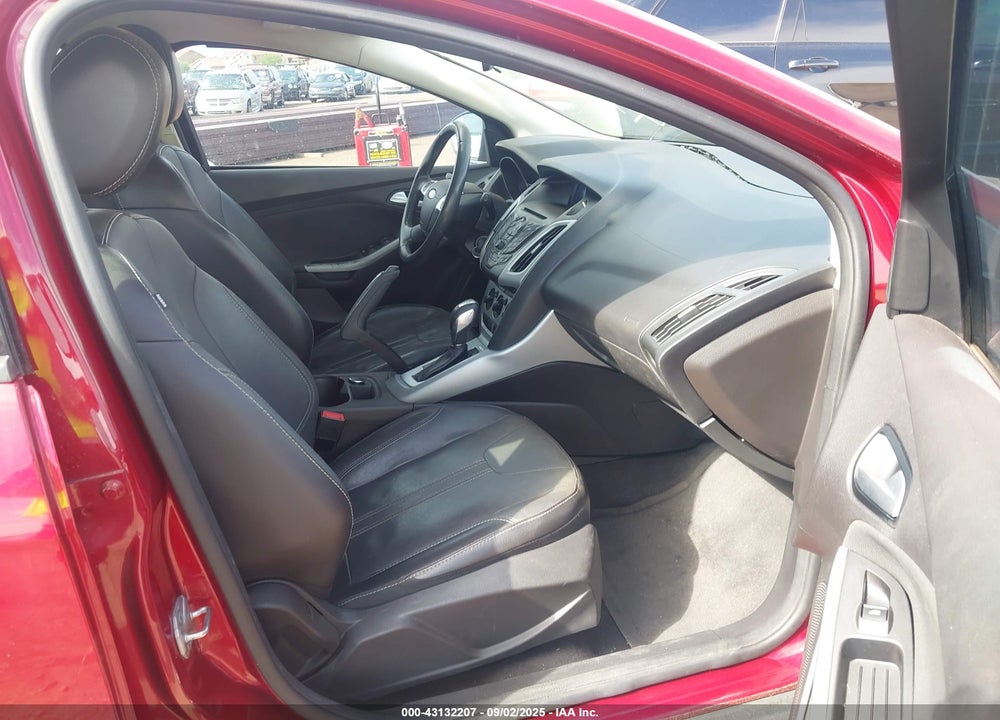 2014 FORD FOCUS SE VIN: 1FADP3K29EL139021