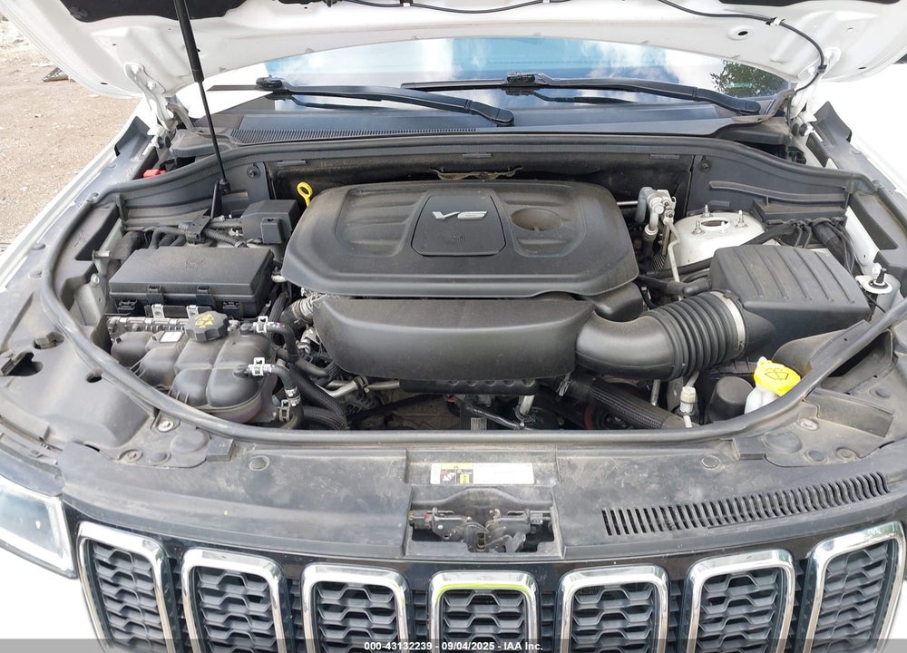 2017 JEEP GRAND CHEROKEE VIN: 1C4RJFBG5HC605496