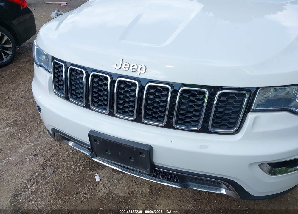 2017 JEEP GRAND CHEROKEE VIN: 1C4RJFBG5HC605496